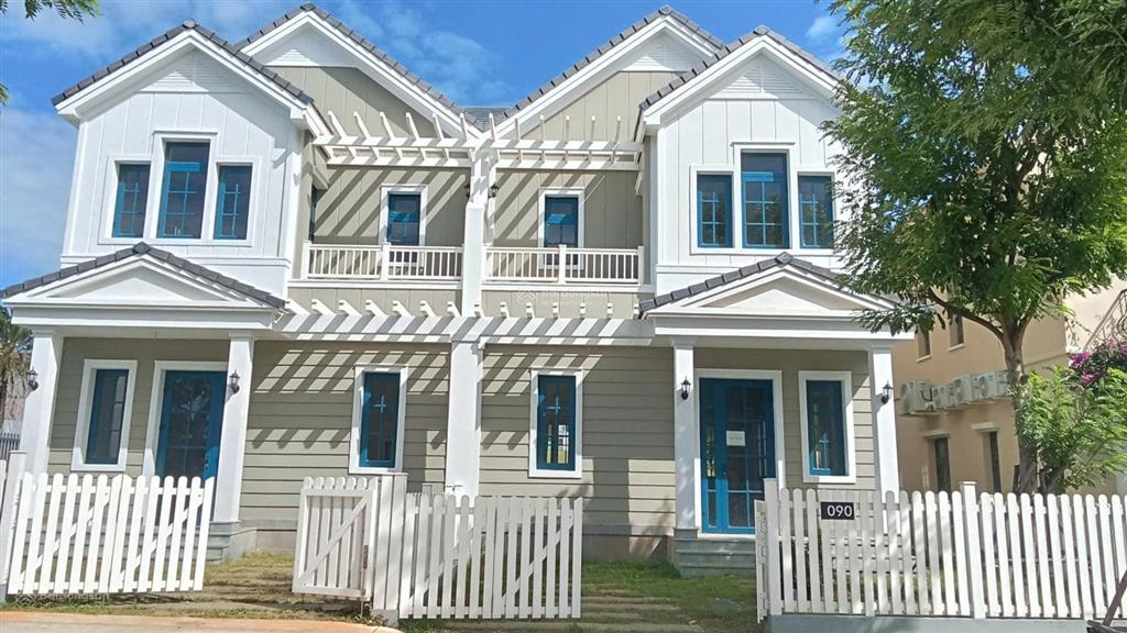 Chính chủ bán gấp biệt thự góc 200m2 tâm huyết vị trí đẹp ngay hồ bơi khu 3 novaworld phan thiết