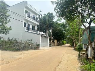 Cc bán nhanh lô góc 165m2 hai mặt tiền, trung tâm hoà lạc, đường rộng 2 tô tránh, sát đhqg và cnc