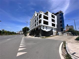 Bán toà nhà văn phòng 8 tầng phố nguyễn gia bồng, ngọc thụy, vỉa hè rộng ô tô tránh, 60m2, 25 tỷ