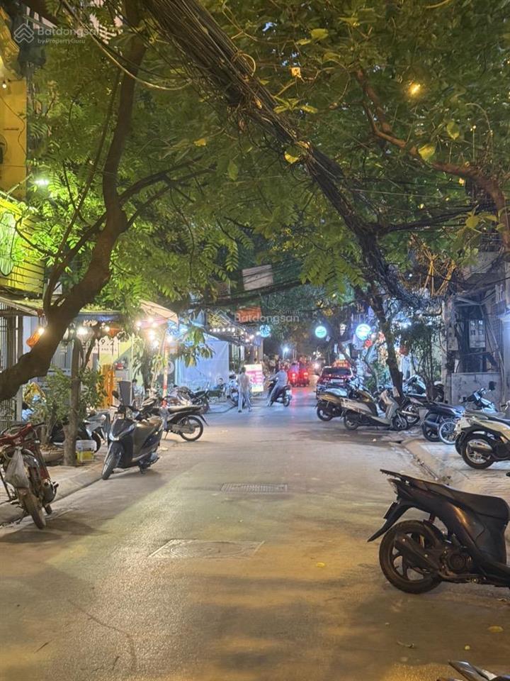Nhà phố trần quang diệu. dt 32m2, dân xây 3 tầng kbt. tặng full nội thất, sổ đỏ chính chủ