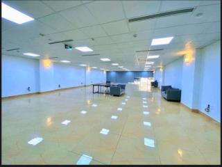Bán nhà mặt Phố Lạc Long Quân 120m², 8T thang máy 2 thoáng mặt tiền 9.5m giá 74.5 tỷ