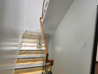Cần bán căn nhà ở sau cây xăng việt hùng. chân cầu an dương. diện tích  51m2 x 3 tầng độc lập