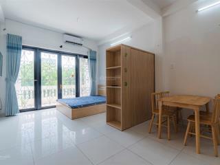Cho thuê phòng 40m2 ban công thoáng mát ngay nguyễn công hoan, gần khu phan xích long, giáp quận 1