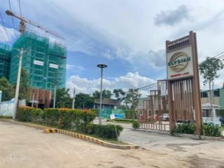 Bán nhà đường lo lu, hàng sớm vinhome thủ đức ô tô đậu cửa, 3 tầng btct, hơn 5 tỷ