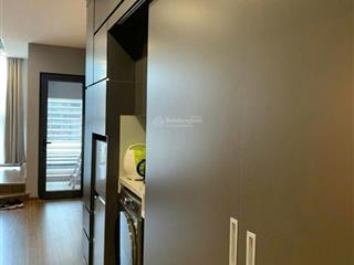 West point sổ đỏ lâu dài, chủ cần bán nhanh 1n1vs, diện tích 34,9m2, giá 3,9 tỷ.  0988 982 ***