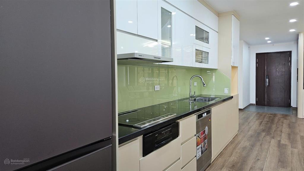 Bán nhanh căn hộ 2n2vs 82m2 tòa az lâm viên 107 nguyễn phong sắc, giá 7,6 tỷ.  0988 982 ***