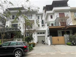 Tuyệt đối ở mê  biệt thự 200m  mặt tiền 10m  73.8tỷ  vị trí kim cương  vỉa hè siêu rộng