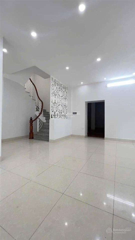 90m2 36 tỷ mặt tiền 8m nhà vườn 4 tầng trung tâm đống đa dân trí cao an ninh tốt