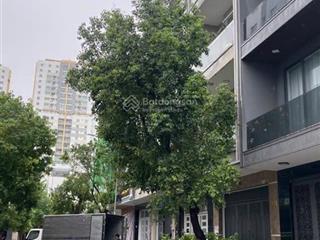 Ô tô ngủ trong nhà, 4 tầng 90m2, ngang 5m bề thế, nội thất xịn, nguyễn thị thập, q7