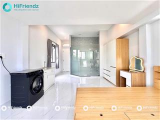 Cho thuê căn studio view kính, full nội thất cao cấp, cửa sổ trời, ngay umt
