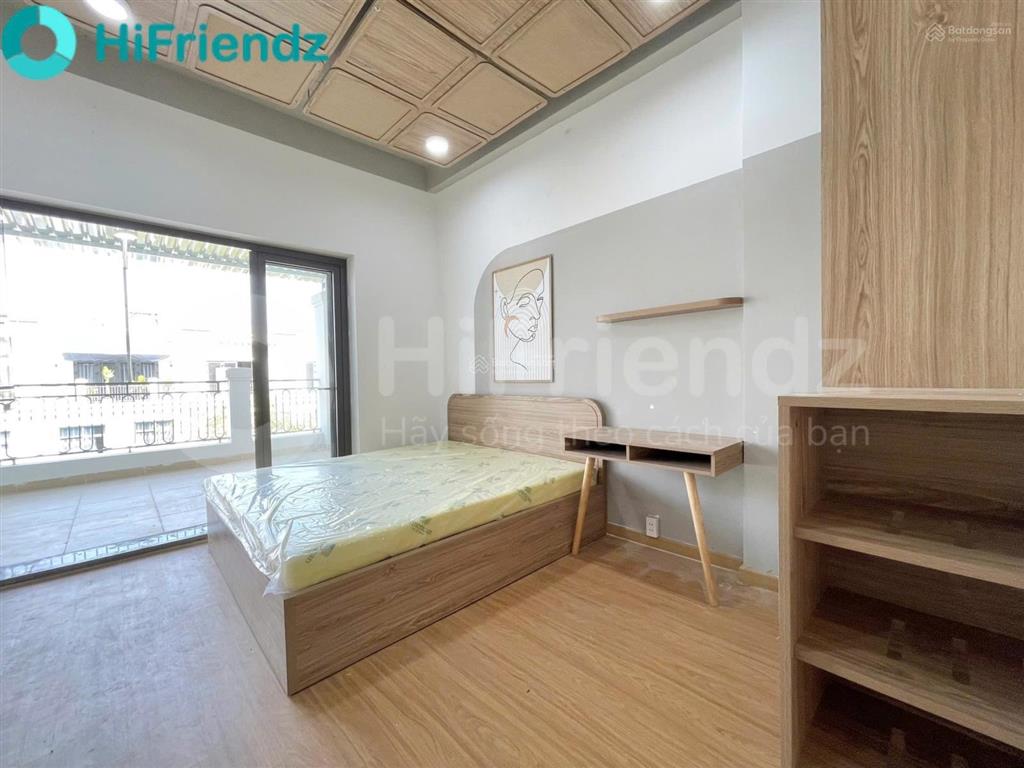 Cho thuê căn studio full nội thất, ban công riêng siêu rộng, được nuôi pet, nội khu lakeview city