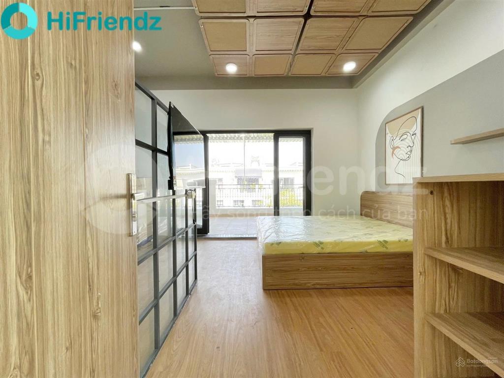 Cho thuê căn studio full nội thất, ban công riêng siêu rộng, được nuôi pet, nội khu lakeview city