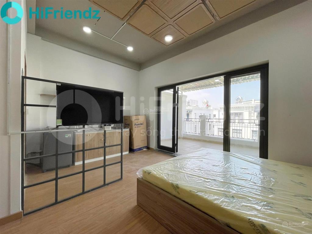 Cho thuê căn studio full nội thất, ban công riêng siêu rộng, được nuôi pet, nội khu lakeview city