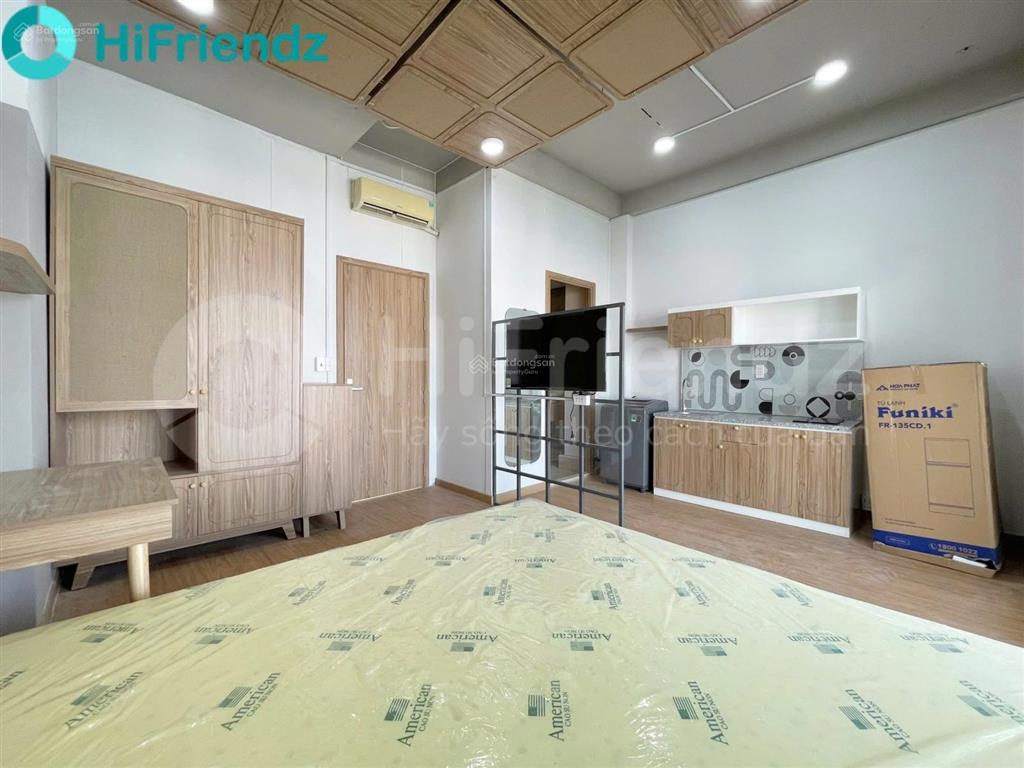Cho thuê căn studio full nội thất, ban công riêng siêu rộng, được nuôi pet, nội khu lakeview city