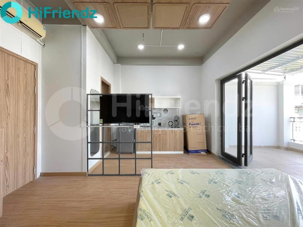 Cho thuê căn studio full nội thất, ban công riêng siêu rộng, được nuôi pet, nội khu lakeview city
