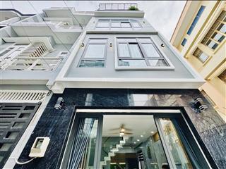 Tôi bán gấp nhà 69,3m2/4tỷ35 đặng trần cônbến thànhquận 1. gần cv tao đàn, 10p ga metro bến thành