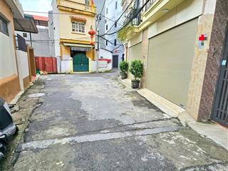 Siêu phẩm nhỉnh 6 tỷ tặng nhà cấp 4  hàng f0. dt ~ 65m2. (bắc từ liêm)