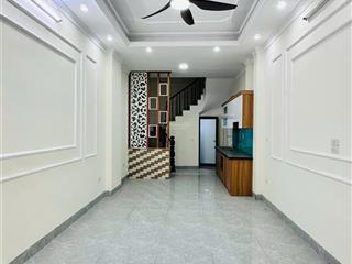 Nhà mới 4,7 tỷ. 35m2 . phường mới thượng cát.