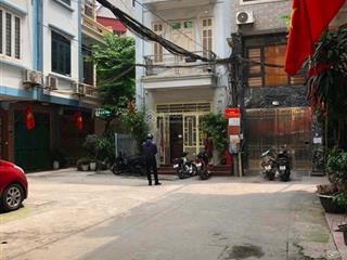 Phân lô  ô tô tránh 10 otô đậu trước cửa nhà trung tâm nam từ liêm 3 mặt thoáng nguyễn hoàng 180m2