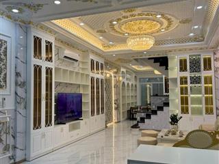 Bt đào tông nguyên. 95m2 x 3 tầng. 8tỷ300tr. shr hoàn công. đường 8m