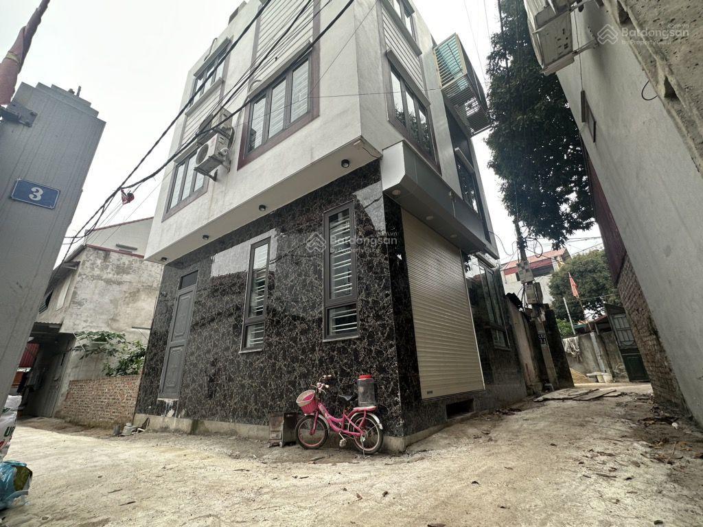 Chỉ nhỉnh 4 tỷ nhà 3 tầng lô góc siêu đẹp nguyên khê, đông anh