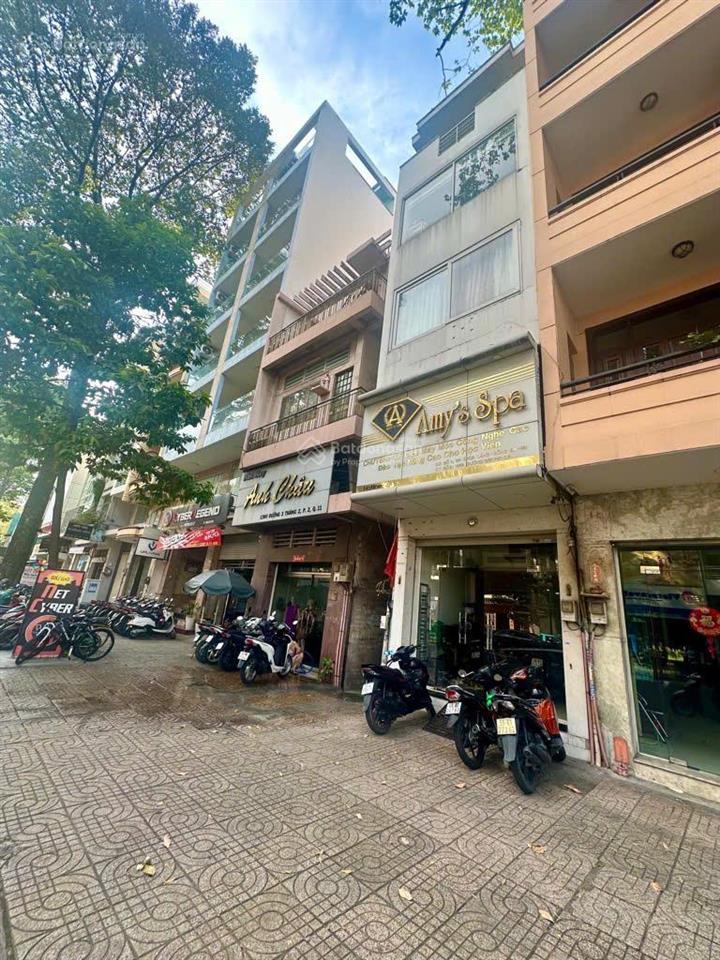 Bán căn lô góc, 3 mặt thoáng, 2mặt tiền, chỉ một căn duy nhất tại đường 3/2, p2, quận 11 giá cực rẻ