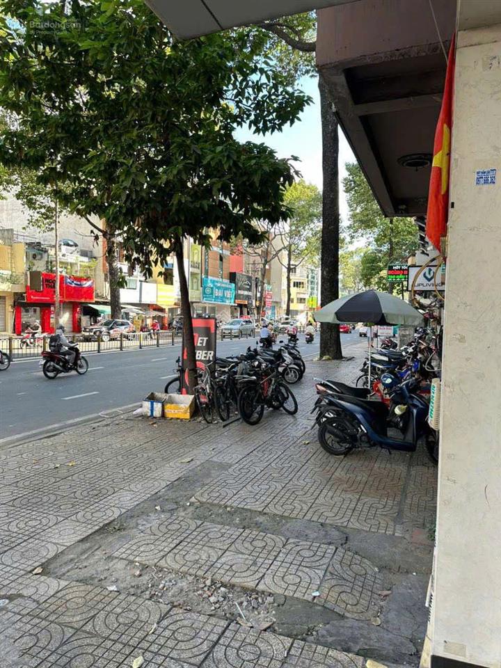 Bán căn lô góc, 3 mặt thoáng, 2mặt tiền, chỉ một căn duy nhất tại đường 3/2, p2, quận 11 giá cực rẻ