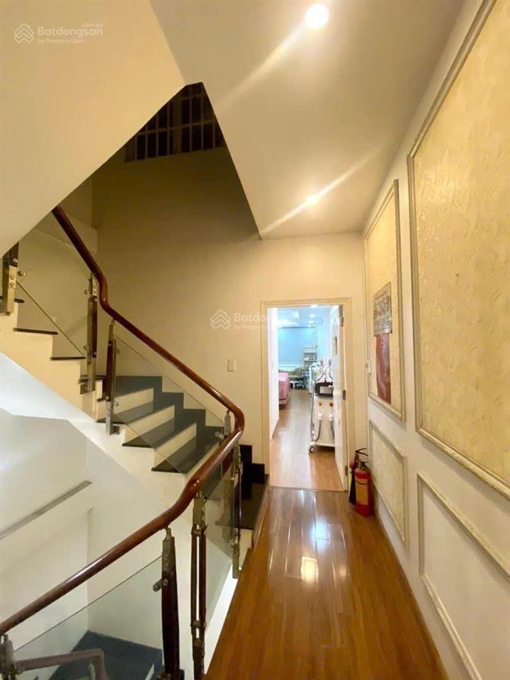 Bán căn lô góc, 3 mặt thoáng, 2mặt tiền, chỉ một căn duy nhất tại đường 3/2, p2, quận 11 giá cực rẻ