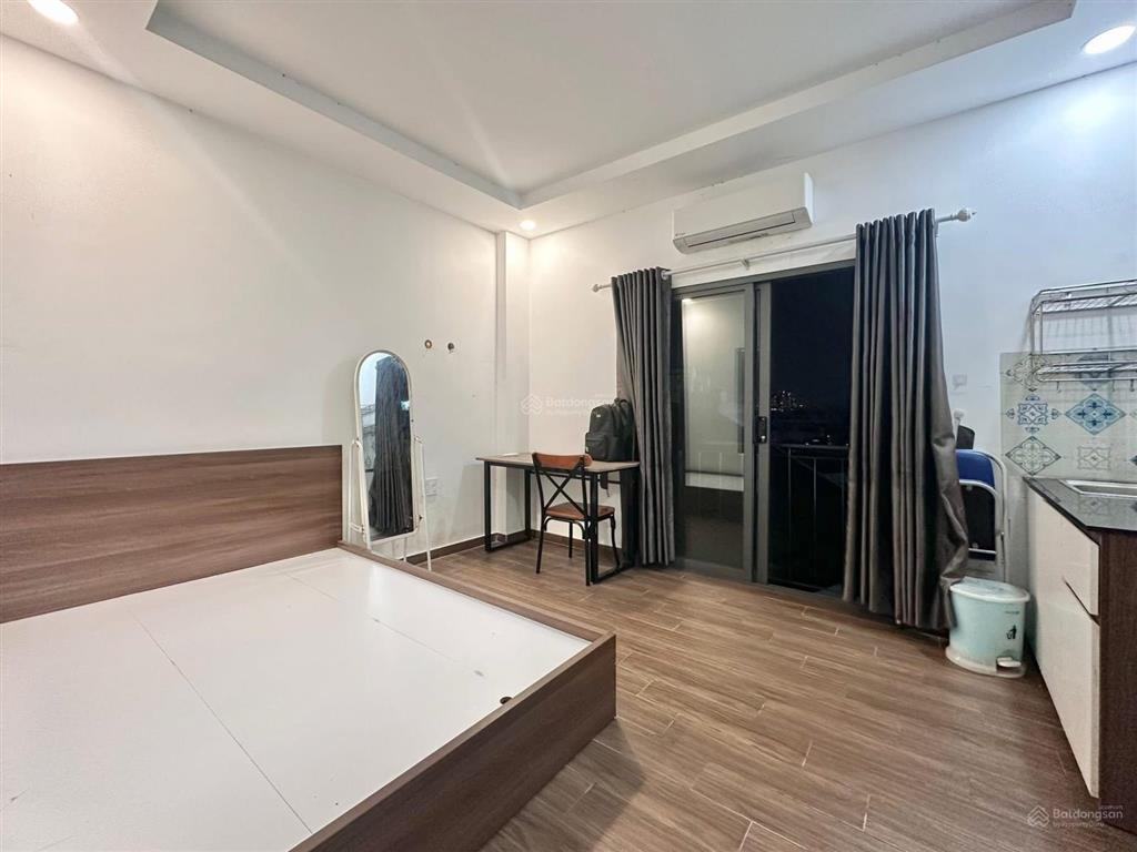 Studio ban công sổ trời lớn full nội thất  giữa ngã tư bình thái, ngã tư rmk, ga metro