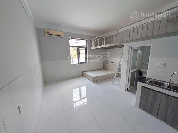 Phòng duplex cửa sổ trời siêu rộng  cách ngã tư bình thái 300m  ga metro  đh spkt