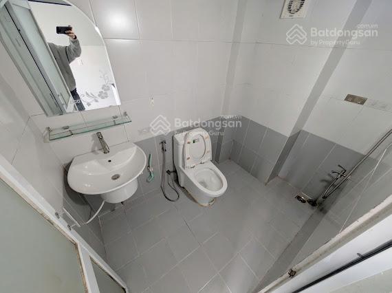 Phòng duplex cửa sổ trời siêu rộng  cách ngã tư bình thái 300m  ga metro  đh spkt