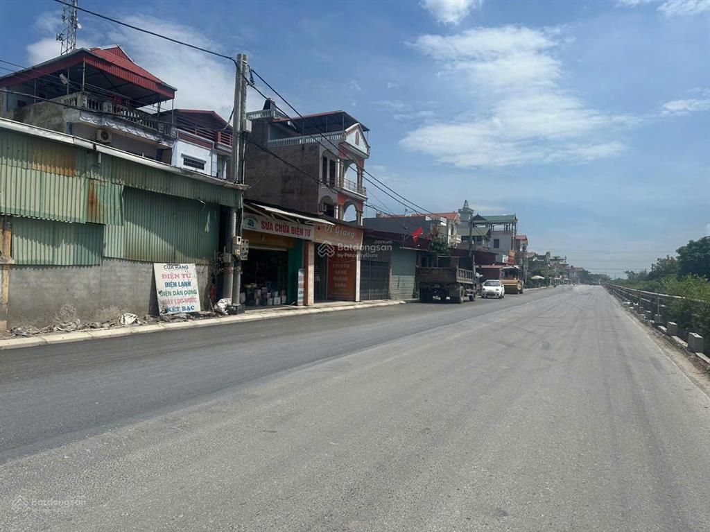 Bán đất 2 mặt đường tỉnh 385 xã đại đồng gần ga và cảng cạn đường sắt lào cai  hải phòng