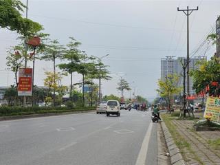 Bán gấp nhà 2 tầng mặt phố lai xá phân lô vỉa hè ô tô tránh, đỗ ngày đêm