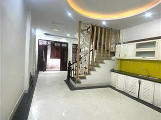 Bán nhà  phân lô định công nhà 4 tầng ô tô đỗ cửa không gian đáng sống giữa lòng hoàng mai