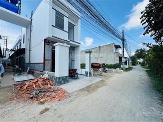 Nhà mới xây còn thơm mùi sơn , vào là ở ngay ko phát sinh thêm chi phí