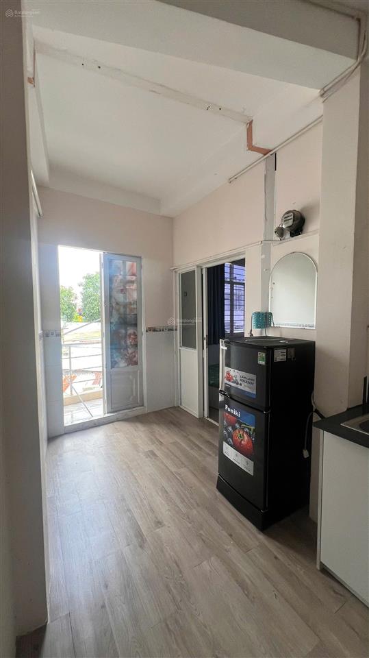 Giá 4,9tr  điện biên phủ, 1 phòng ngủ, ban công, full nội thất, hẻm xe hơi, gần các trường đh