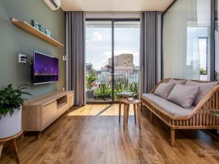 Chính chủ căn phòng 45m2, giá chỉ 5,9tr ngay nguyễn hữu cảnh gần chợ, bờ kè