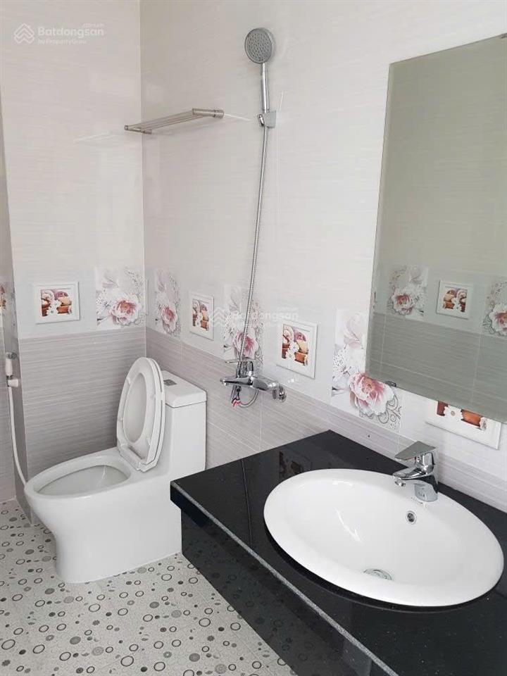 Cho thuê văn phòng 55m² gần etown cộng hòa giá 11tr/ tháng