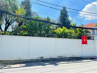 Bán nhà mặt tiền nguyễn ư dĩ,thảo điền q2 dt(10x27m). ctxd hầm 7 tầng giá chỉ 303tr/m2