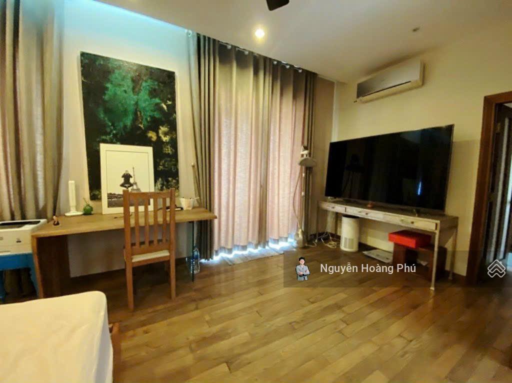 Bán khu làng báo chí nguyễn văn hưởng p. thảo điền dt (10x11m) cn 3 lầu hđt 30 triệu/th giá 32 tỷ