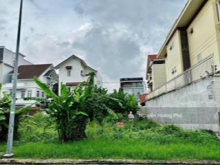 Đất mặt phố hữu kiều p.bình trưng tây thế kỷ 21 dt 10.5m x 24m cn 246m2 giá 40.5 tỷ