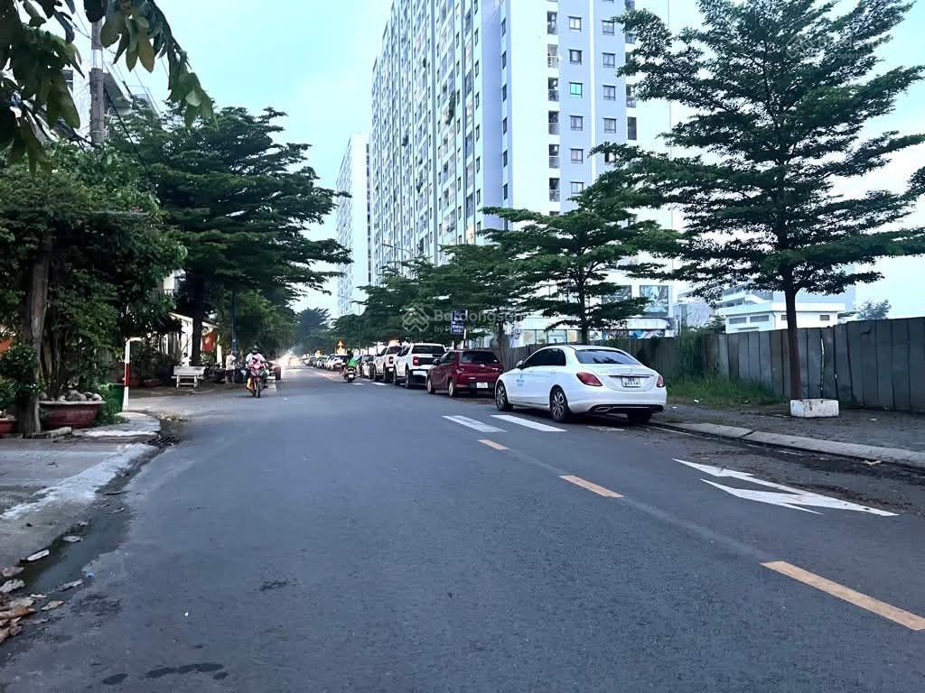 Bán nhà khu 38ha, 4 tầng, dương thị giang, 4.5x21m, 12. x tỷ, đường 12m, quận 12