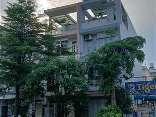 Bán nhà mặt tiền song hành, 3 tầng, 4x18m, gần trường chinh, chỉ 9.x tỷ, quận 12