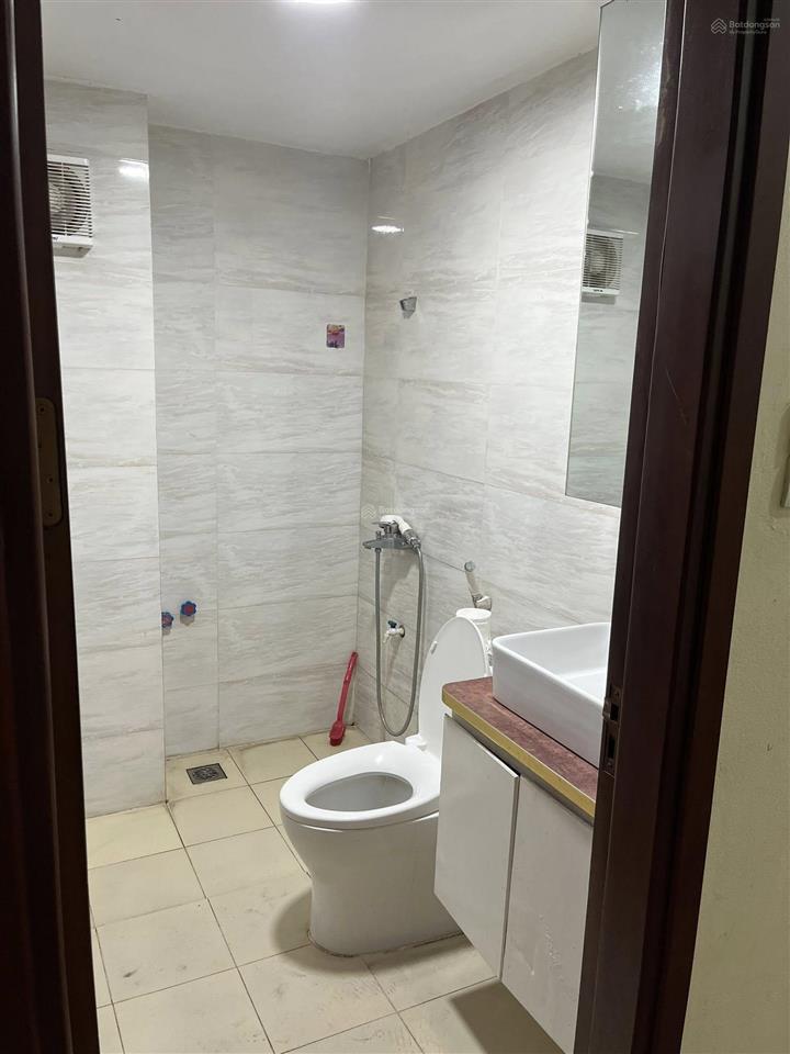 Văn phòng 70m2 giá rẻ cần cho thuê tại nguyễn ngọc vũ, cầu giấy.  0988 453 ***