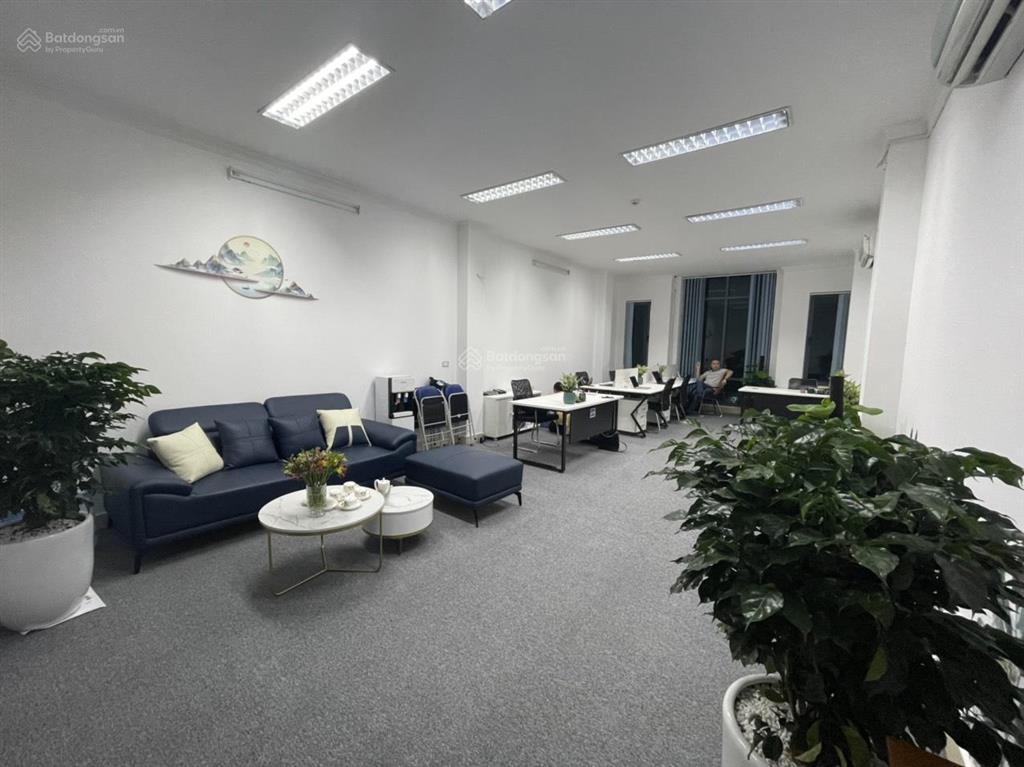 Văn phòng mặt phố thuỵ khuê cạnh hồ tây, ba đình khu phố vip dt 65m2, giá tốt,  0988 453 ***