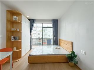 Cho thuê phòng ban công, xa bếp  phổ quang, phú nhuận gần q1, q3, bình thạnh công viên gia định