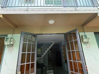 Nhà mới xây tặng nội thất, hẻm xe hơi, ngay cầu rạch tôm