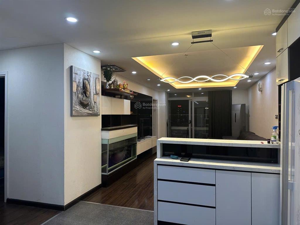 Căn hộ 3pn full đồ tai diamond 48 lê văn lương giá chỉ 20tr 128m2 vào ở luôn.  0836 816 ***