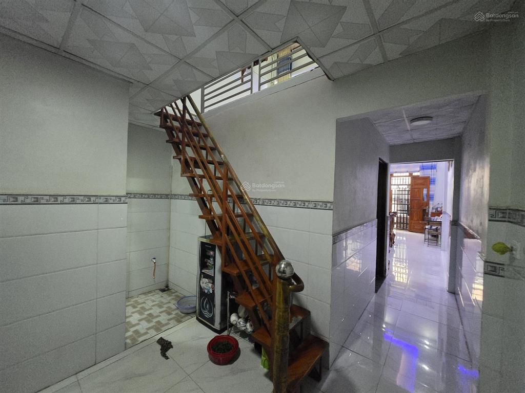 Bán gấp nhà riêng tại hẻm đường nghiệp vụ đường sắt, vô 30m. dĩ an bình dương cũ. 3tỷ450. dt 60,5m2