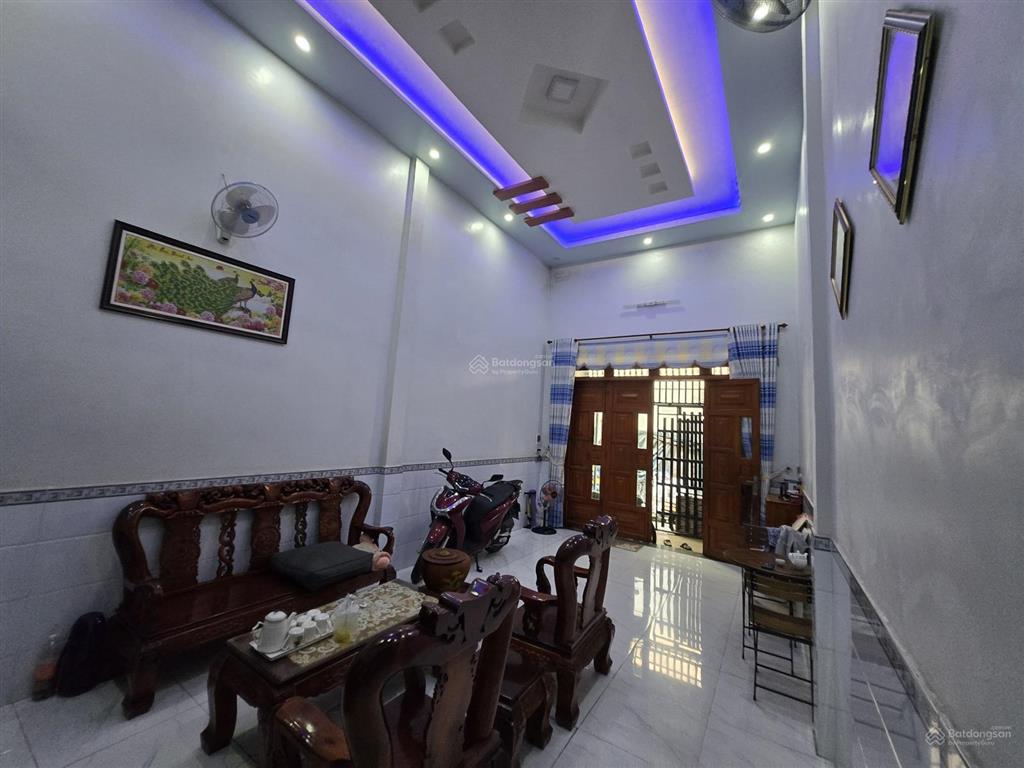 Bán gấp nhà riêng tại hẻm đường nghiệp vụ đường sắt, vô 30m. dĩ an bình dương cũ. 3tỷ450. dt 60,5m2